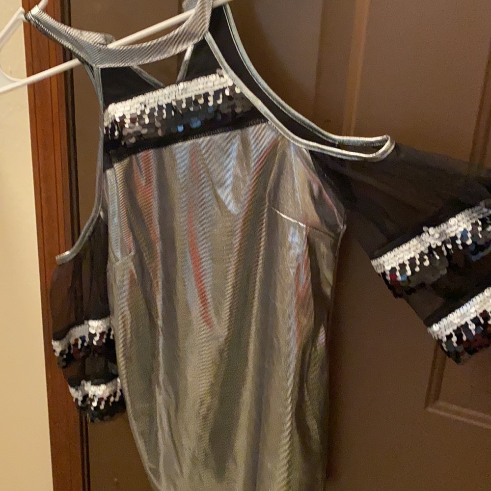 Blouse - Picture 2 of 3